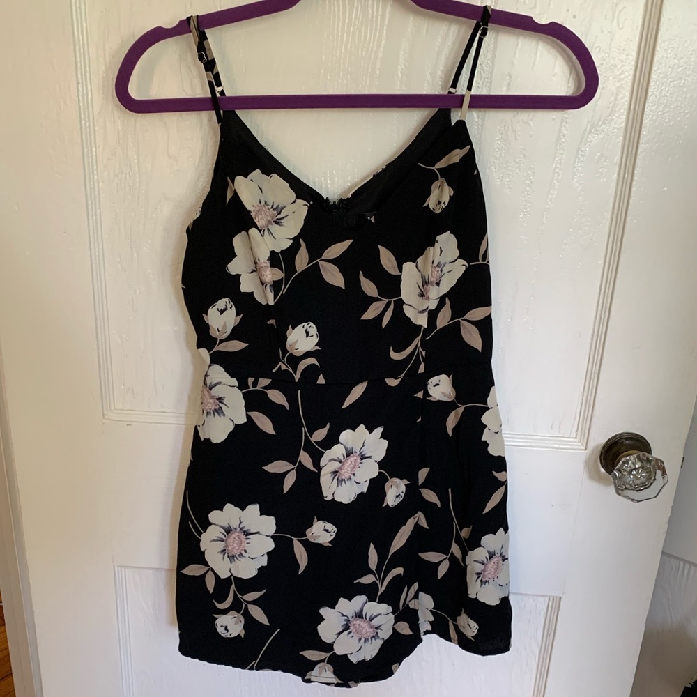 BRAND NEW lulus romper